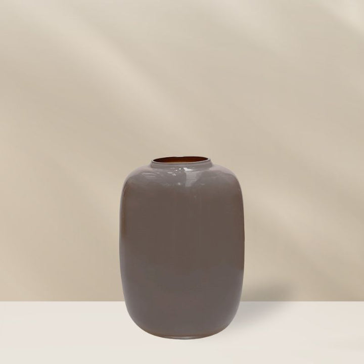 Stijlvolle vaas Artic Earth s vaas van Vase The World, verkrijgbaar bij Bloomfever. Combineer deze vaas met een van onze prachtige zijde boeketten.