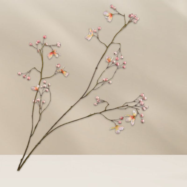 Handgemaakte bessentak in perzik en creme tinten van Sillka, 92 cm hoog, verkrijgbaar bij Bloomfever.