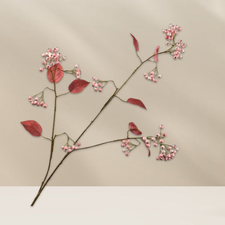 Handgemaakte bessentak in warme roze herfsttinten van 94 cm, ideaal voor middelhoge vazen.