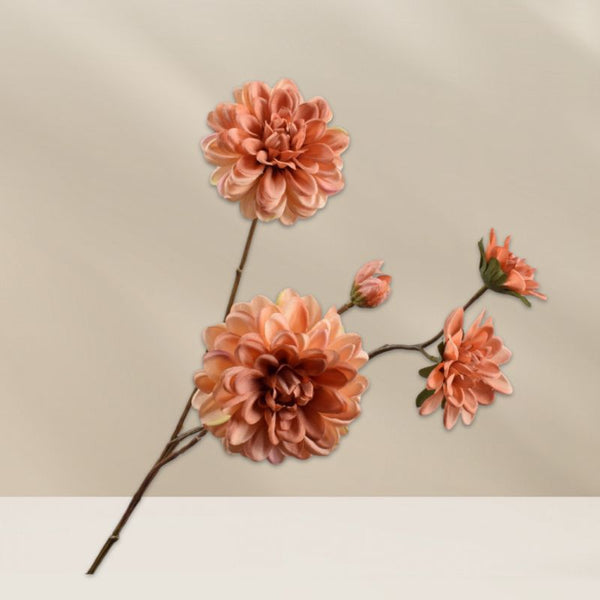 Zalm kleurige dahlia kunstbloem afmeting 70 cm van het merk Silk-ka verkrijgbaar bij BloomFever als losse steel